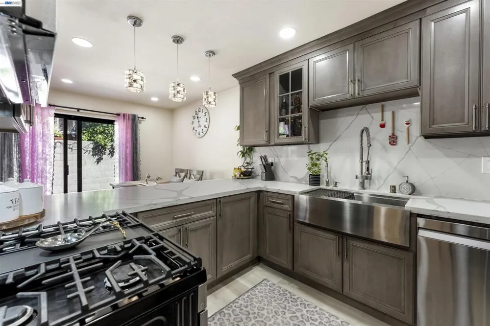903 Appian Knoll Ct El Sobrante, CA 94803