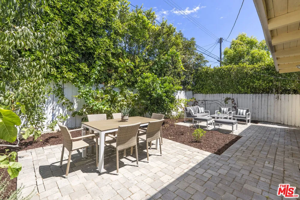 9131 Olin Street Los Angeles, CA 90034