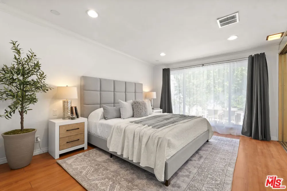 9131 Olin Street Los Angeles, CA 90034