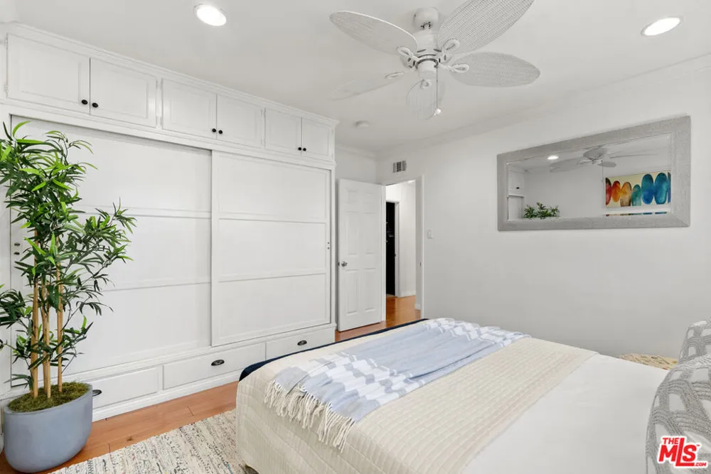 9131 Olin Street Los Angeles, CA 90034