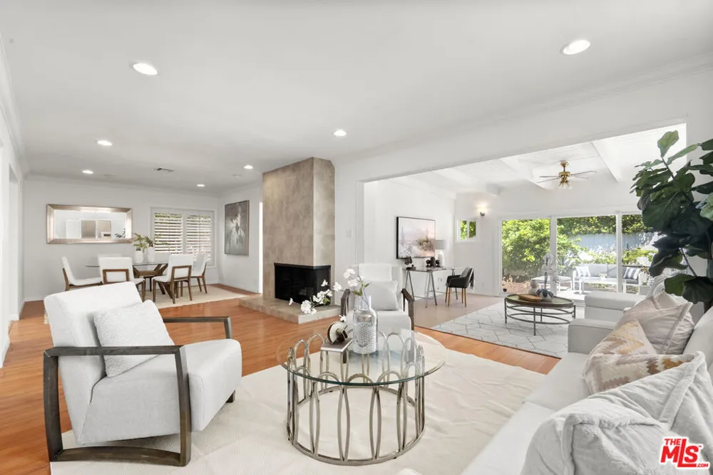 9131 Olin Street Los Angeles, CA 90034