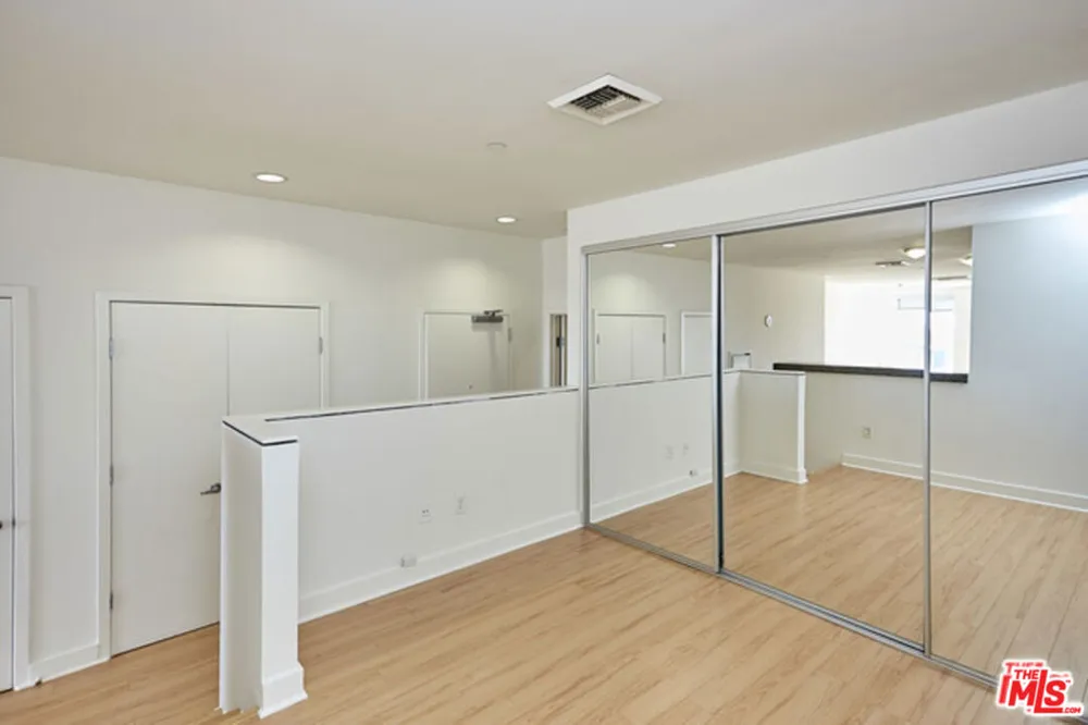3810 Wilshire Boulevard #809 Los Angeles, CA 90010