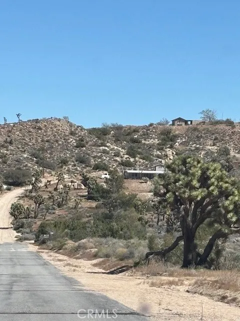 5437 Davis Way Yucca Valley, CA 92284