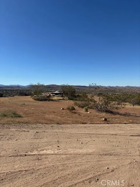 5437 Davis Way Yucca Valley, CA 92284