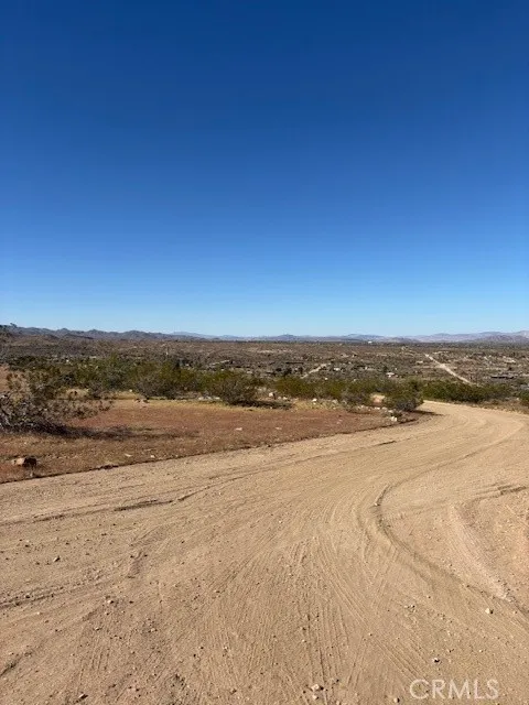 5437 Davis Way Yucca Valley, CA 92284