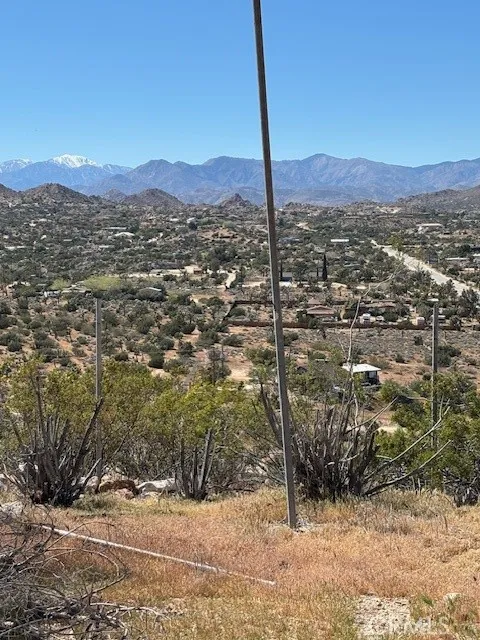 5437 Davis Way Yucca Valley, CA 92284