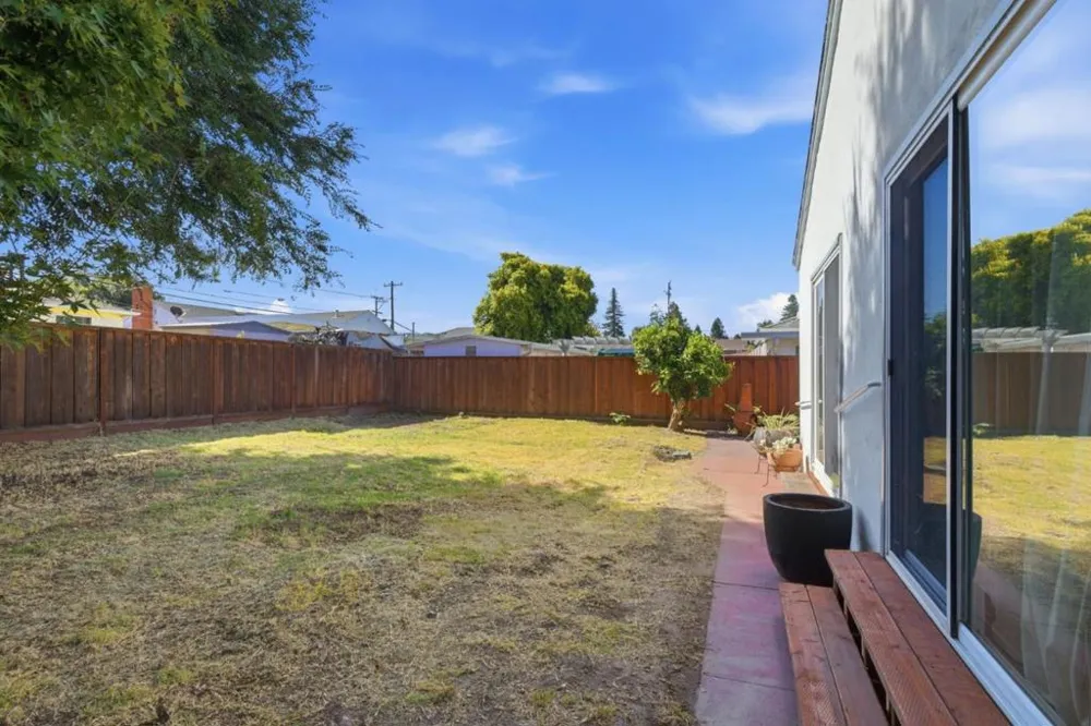 21968 Orange Avenue Castro Valley, CA 94546