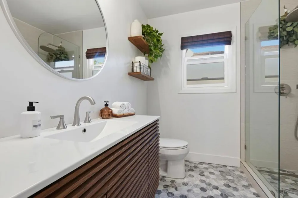 21968 Orange Avenue Castro Valley, CA 94546