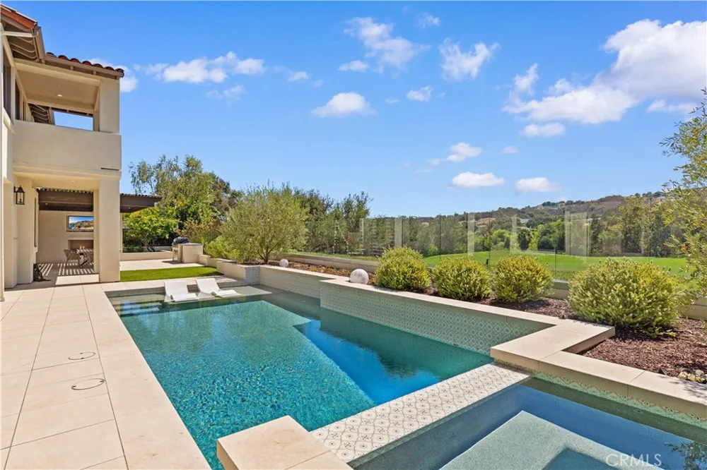 17 Canada Oaks Trabuco Canyon, CA 92679