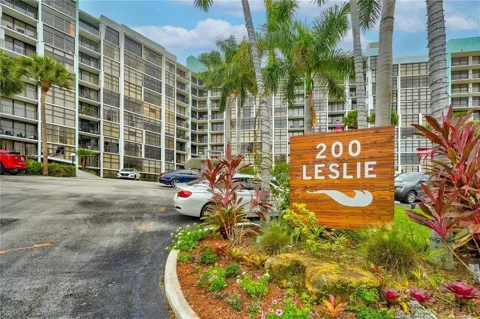 200 Leslie Drive #1128