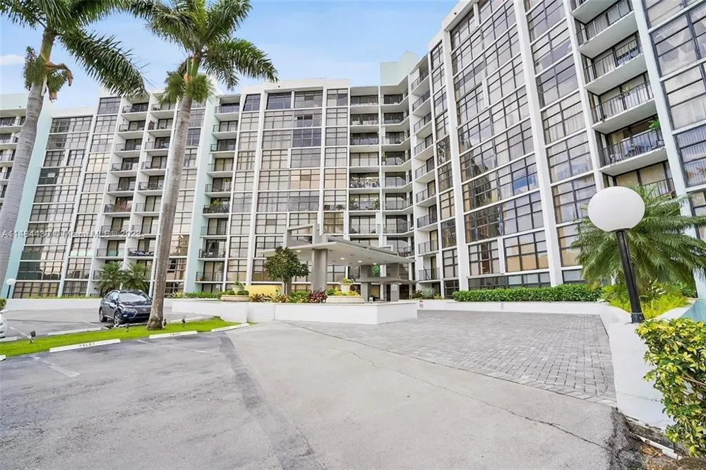 200 Leslie Drive #1128 Hallandale Beach, FL 33009