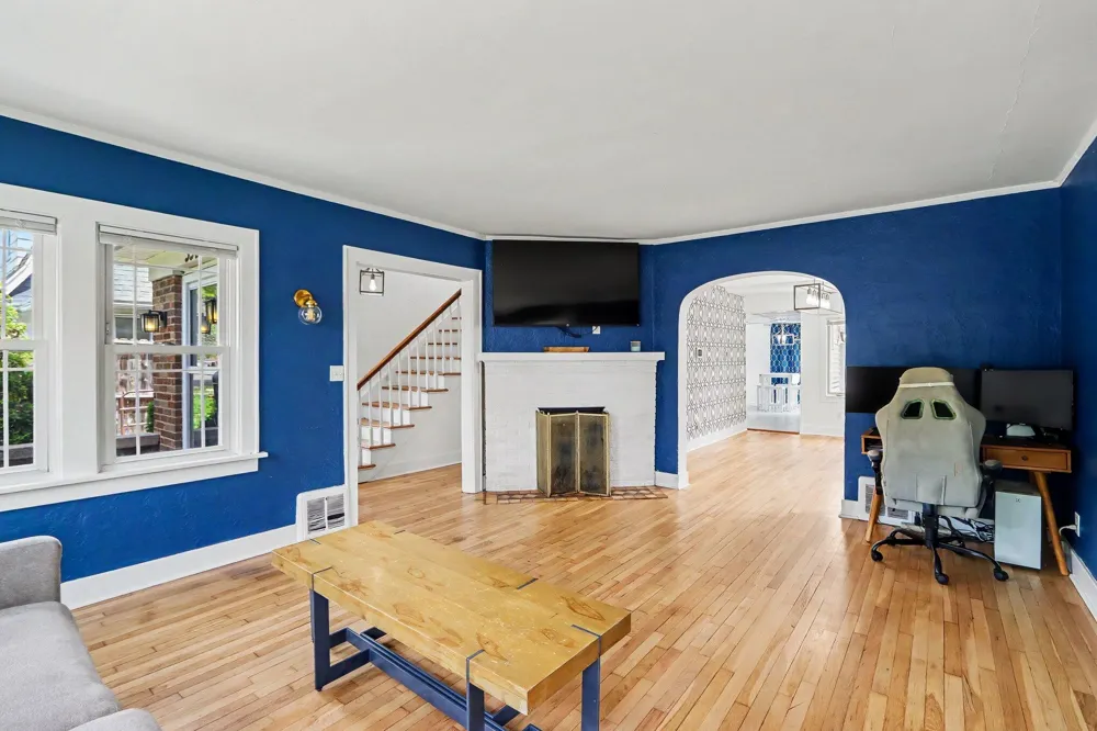 330 Riverview Drive Kalamazoo, MI 49004