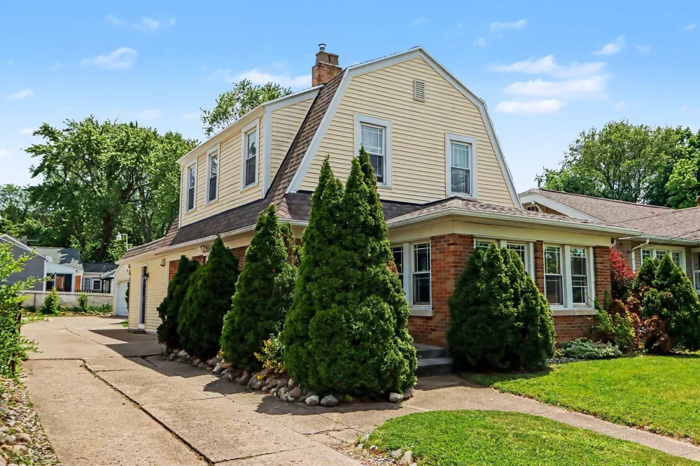 330 Riverview Drive Kalamazoo, MI 49004