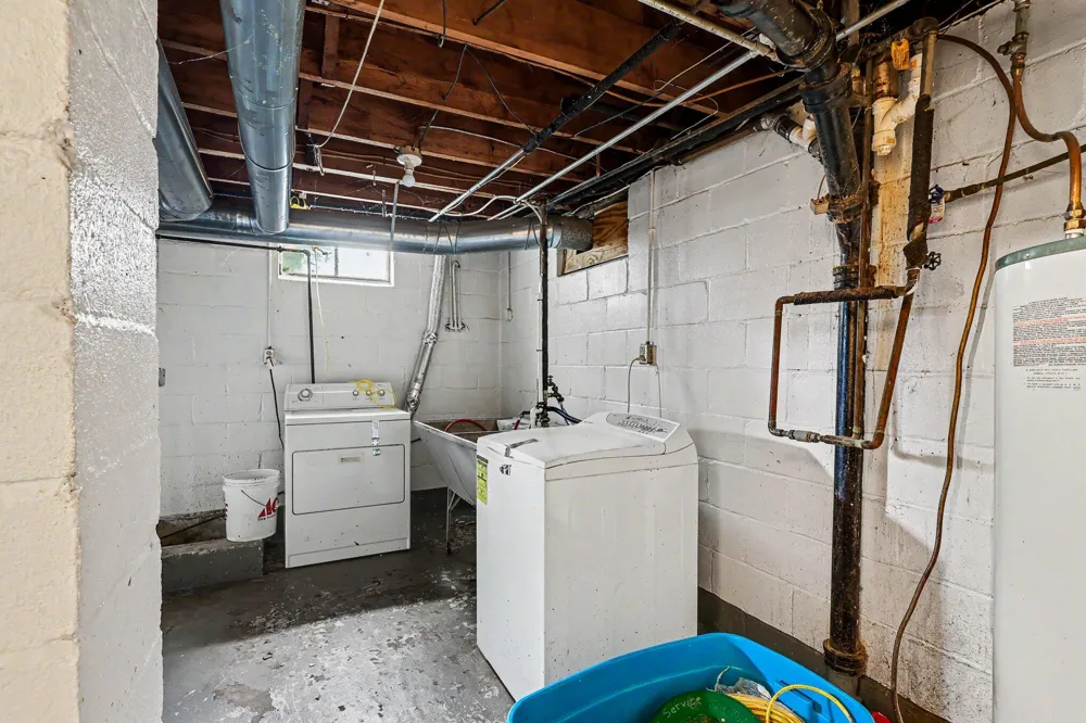 1636 Delwood Avenue SW Wyoming City, MI 49509