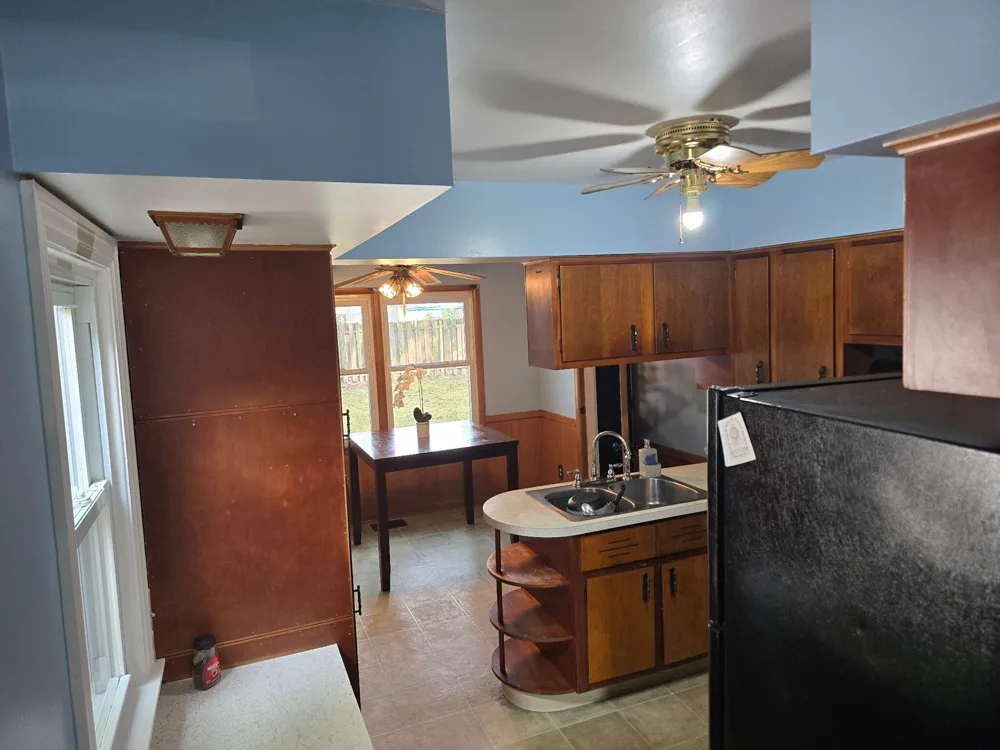 1636 Delwood Avenue SW Wyoming City, MI 49509