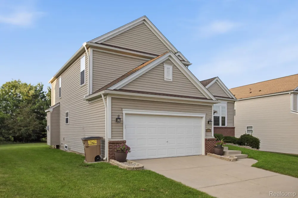 866 Canyon Creek Drive Holly Township, MI 48442