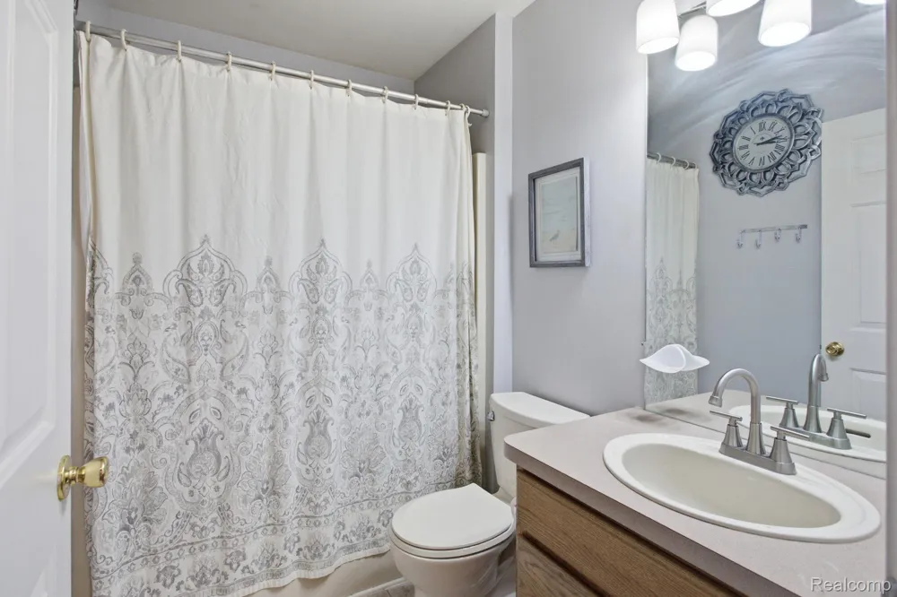 866 Canyon Creek Drive Holly Township, MI 48442