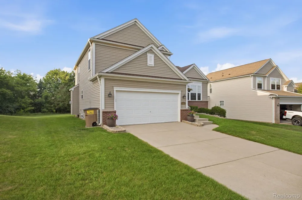 866 Canyon Creek Drive Holly Township, MI 48442