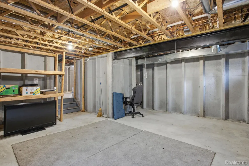 866 Canyon Creek Drive Holly Township, MI 48442