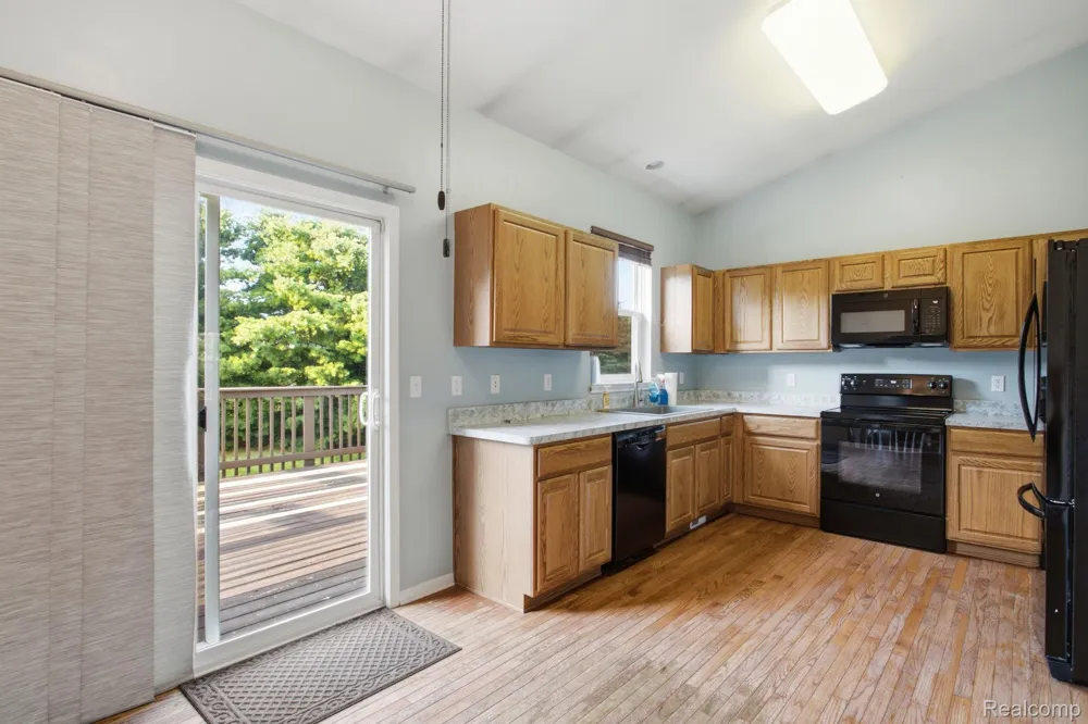 866 Canyon Creek Drive Holly Township, MI 48442