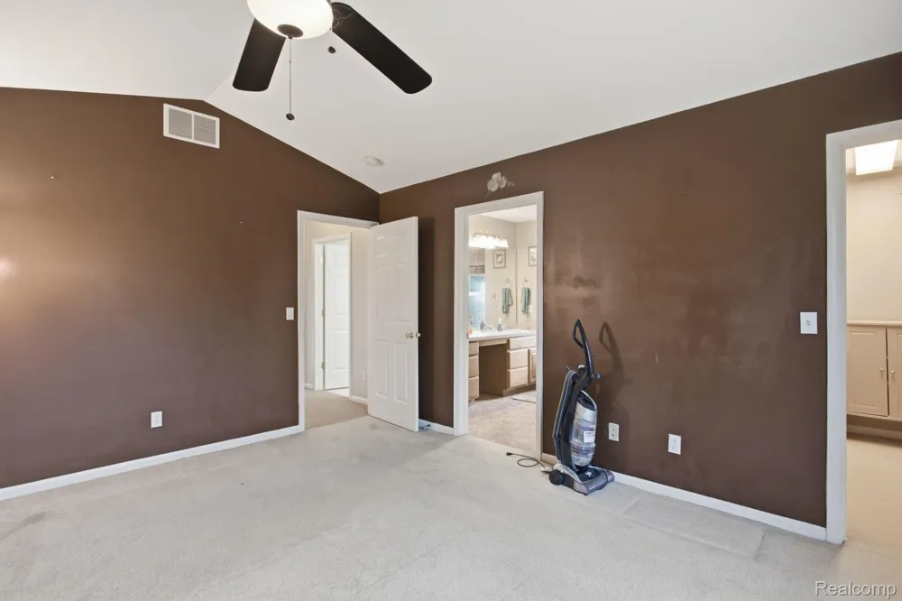 866 Canyon Creek Drive Holly Township, MI 48442