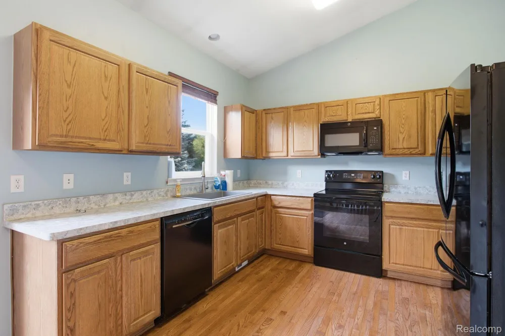 866 Canyon Creek Drive Holly Township, MI 48442