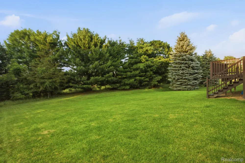 866 Canyon Creek Drive Holly Township, MI 48442