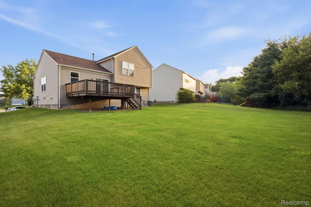 866 Canyon Creek Drive Holly Township, MI 48442