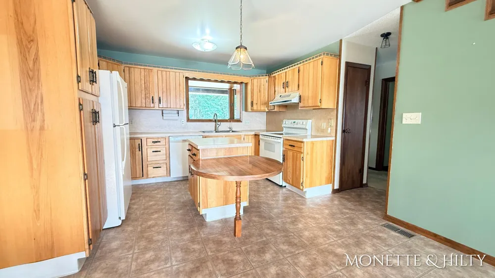 2883 Lakeshore Road Dalton Township, MI 49457