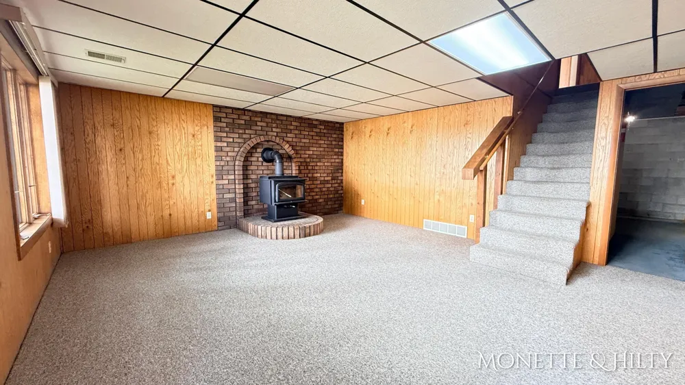 2883 Lakeshore Road Dalton Township, MI 49457