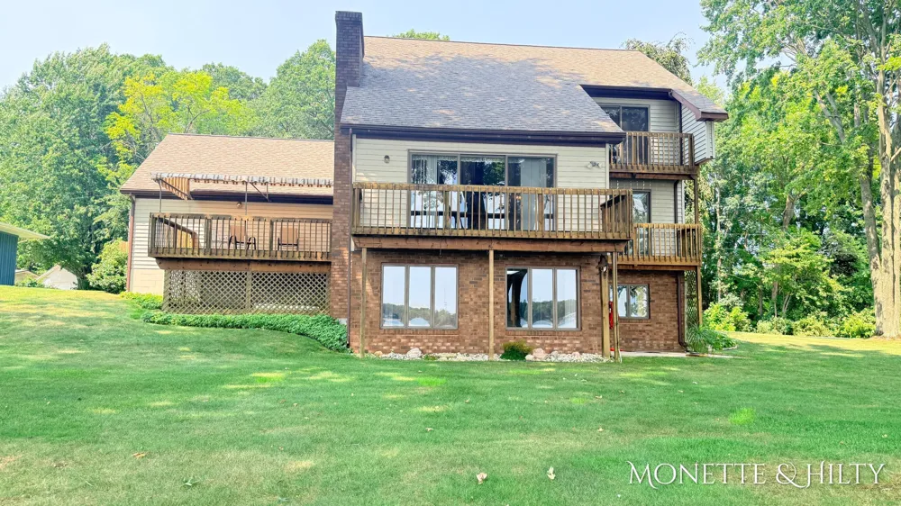 2883 Lakeshore Road Dalton Township, MI 49457