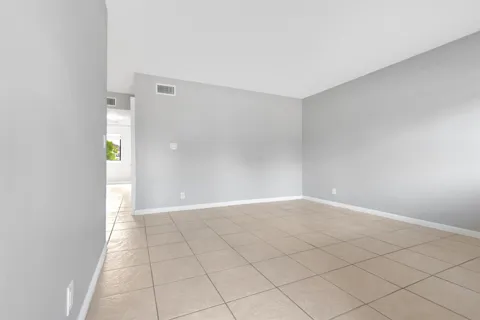 400 Nottingham Circle #D