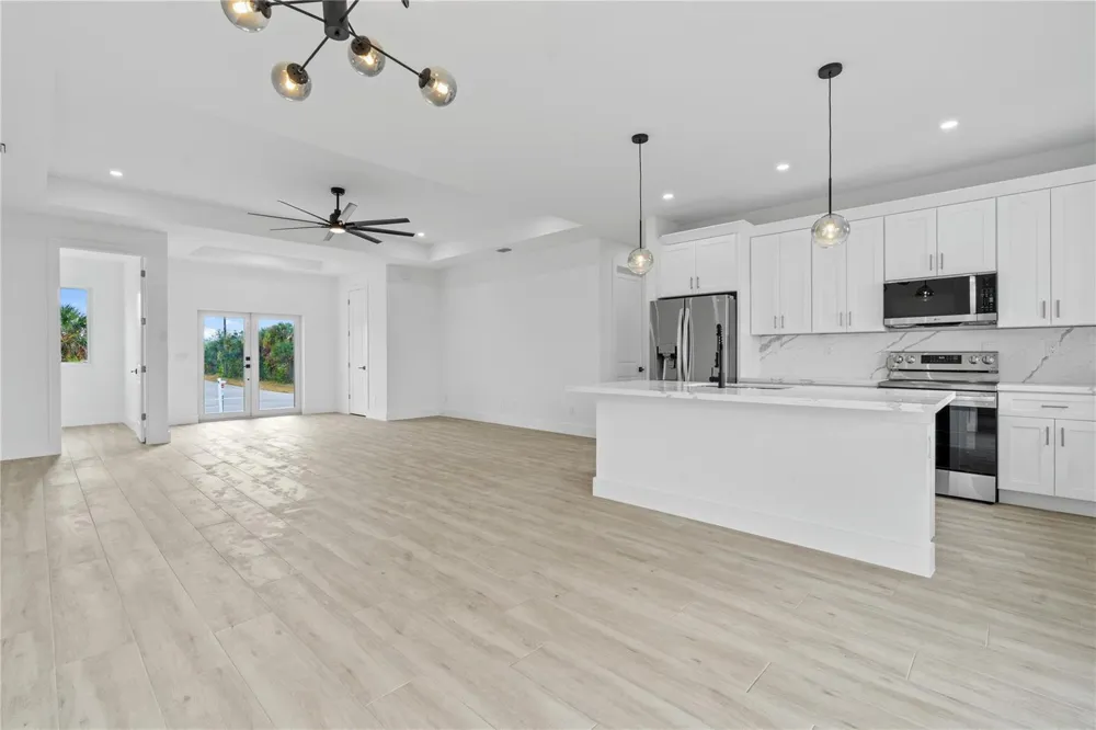 13438 Mcintosh Avenue Port Charlotte, FL 33981