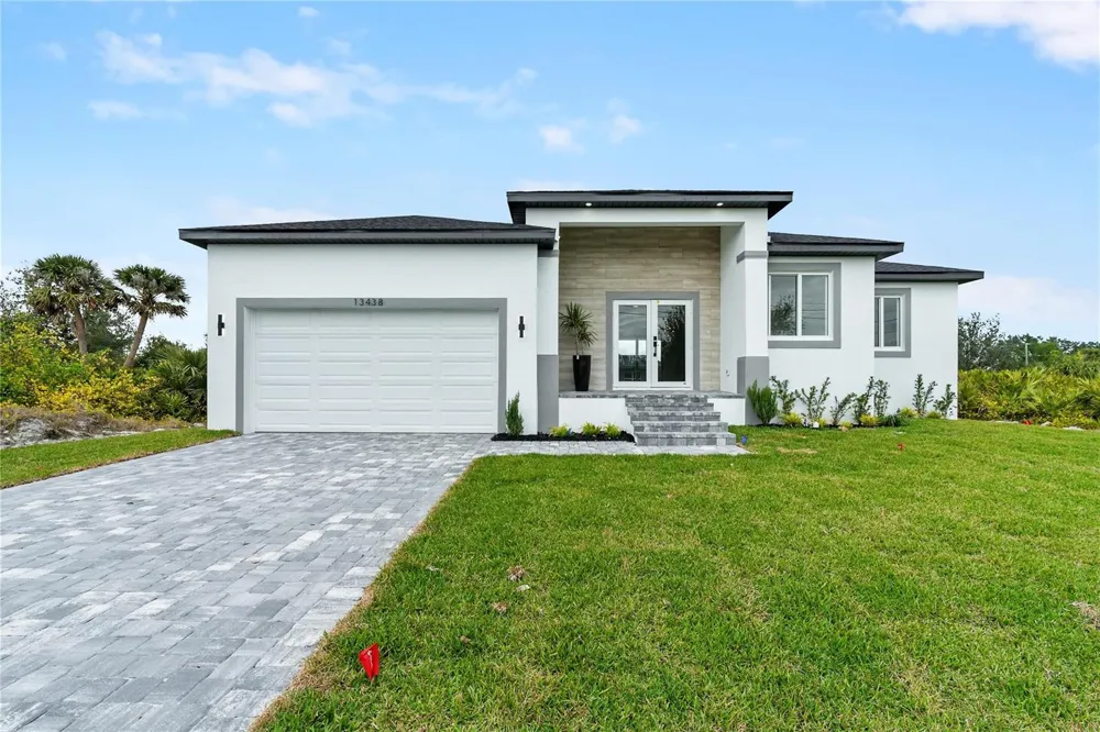13438 Mcintosh Avenue Port Charlotte, FL 33981
