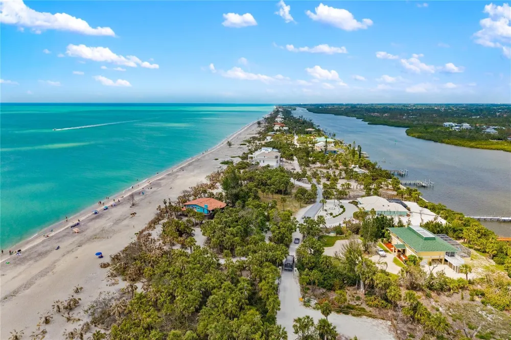 13438 Mcintosh Avenue Port Charlotte, FL 33981