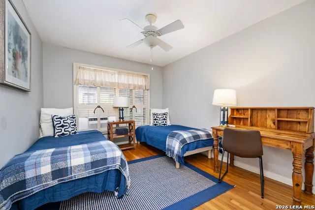 111 GRANDVIEW PL Alamo Heights, TX 78209
