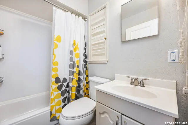 111 GRANDVIEW PL Alamo Heights, TX 78209