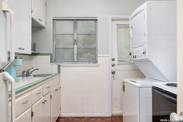 111 GRANDVIEW PL Alamo Heights, TX 78209