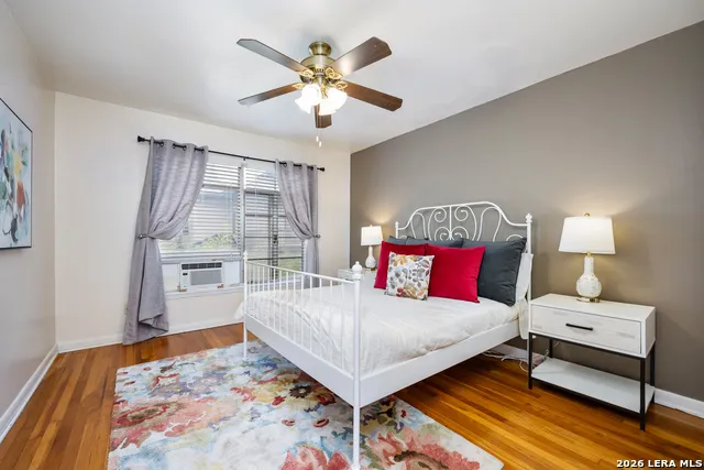 111 GRANDVIEW PL Alamo Heights, TX 78209