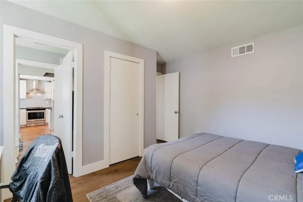 13853 Tucker Avenue Sylmar, CA 91342
