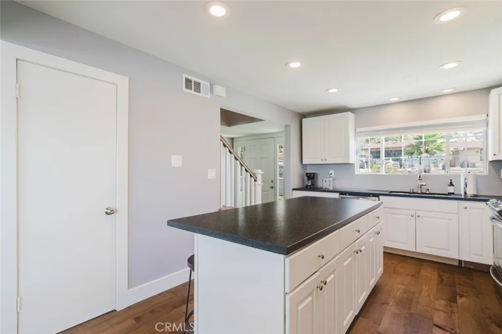 13853 Tucker Avenue Sylmar, CA 91342