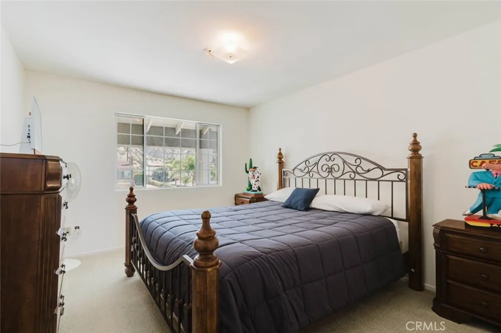 13853 Tucker Avenue Sylmar, CA 91342