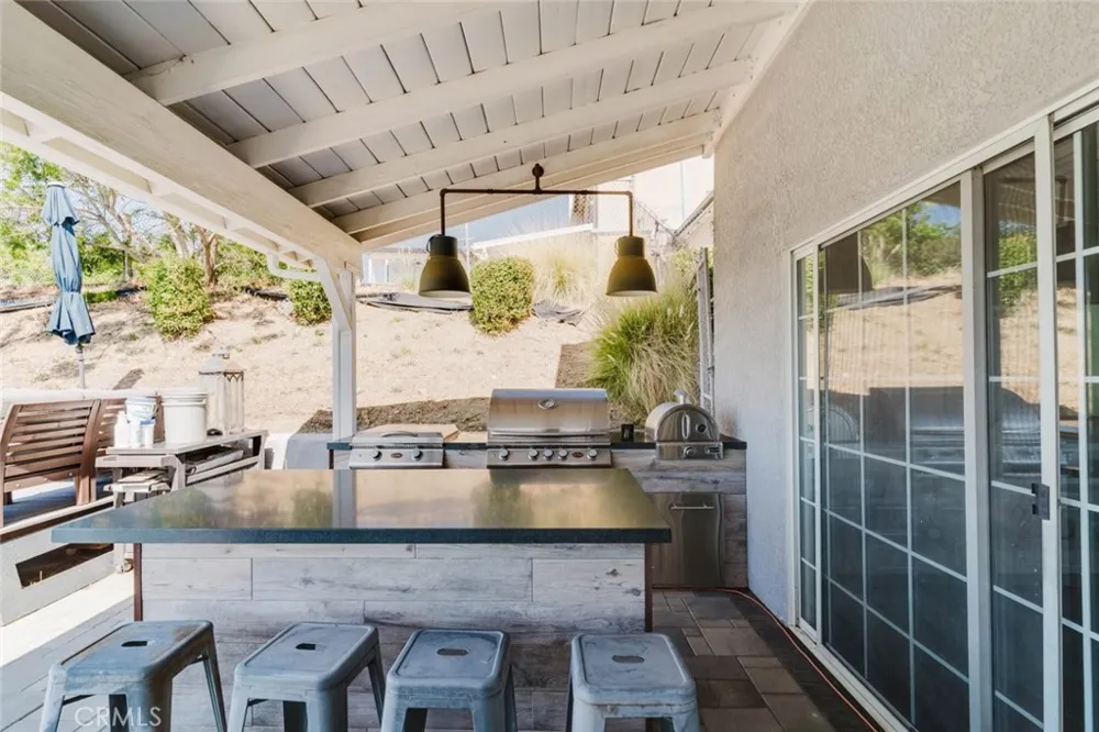 13853 Tucker Avenue Sylmar, CA 91342