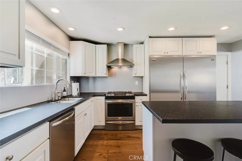 13853 Tucker Avenue Sylmar, CA 91342