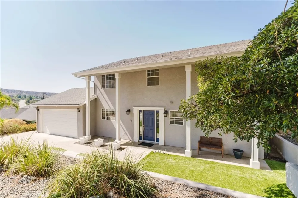 13853 Tucker Avenue Sylmar, CA 91342