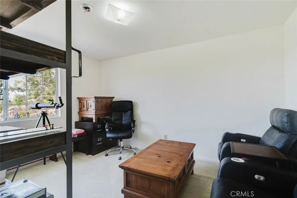 13853 Tucker Avenue Sylmar, CA 91342