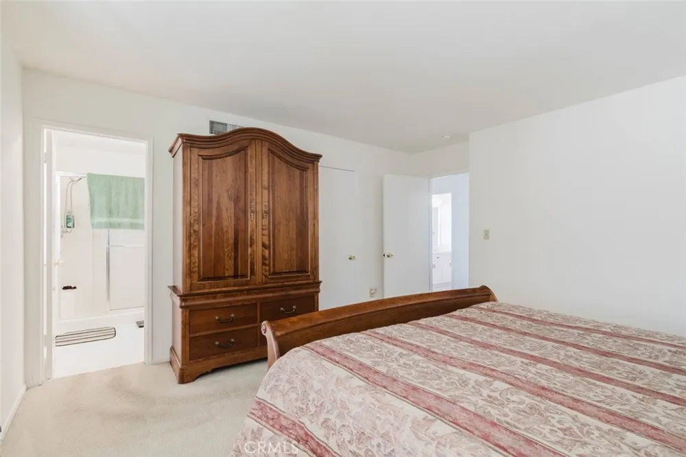 13853 Tucker Avenue Sylmar, CA 91342