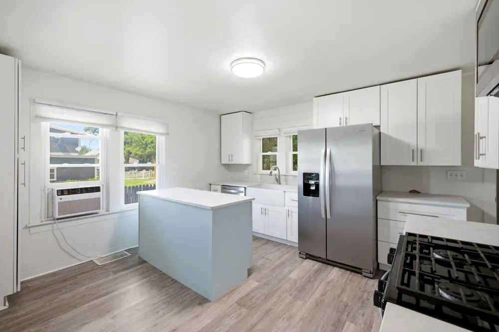 27 S Smith Street New Buffalo, MI 49117