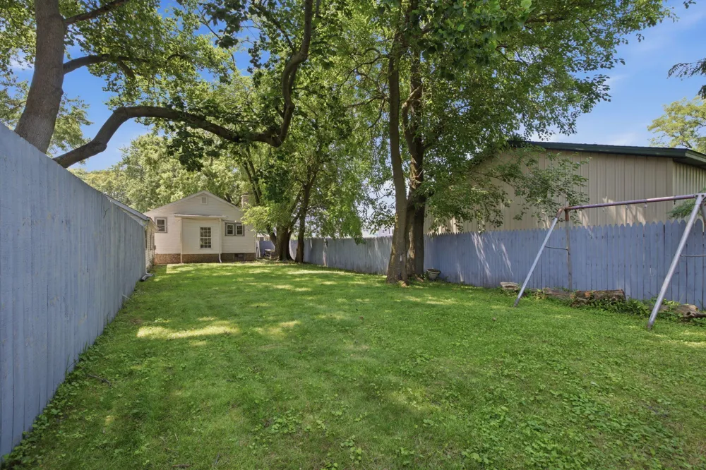 27 S Smith Street New Buffalo, MI 49117