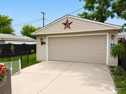 1099 Cora Street
